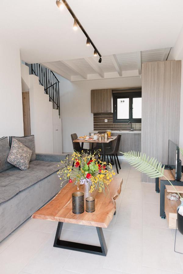 Ariti Luxury Apartment, นิเกียนา ภายนอก รูปภาพ