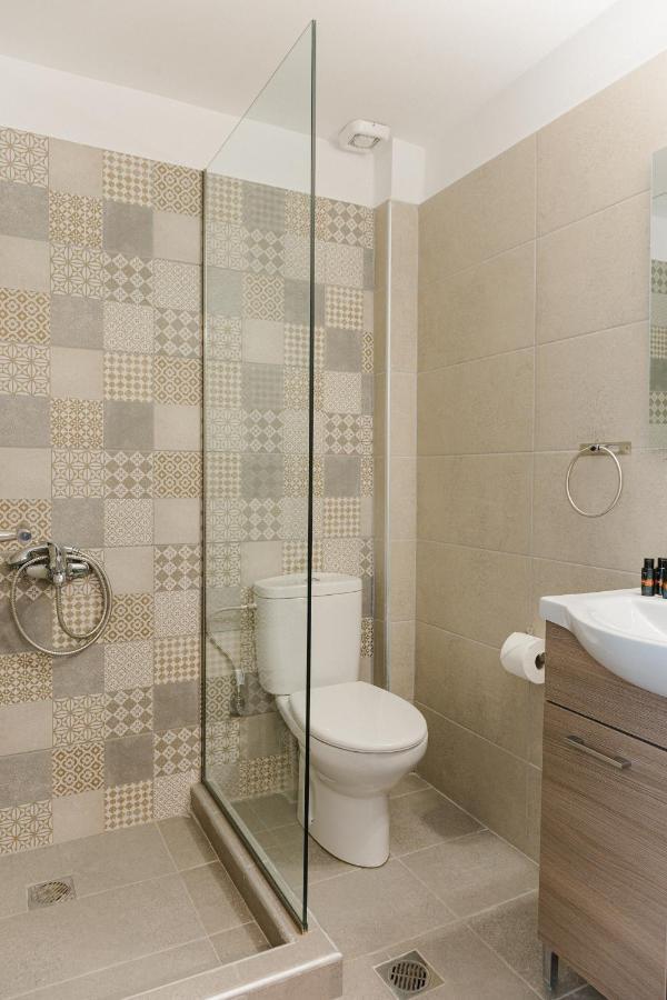 Ariti Luxury Apartment, นิเกียนา ภายนอก รูปภาพ