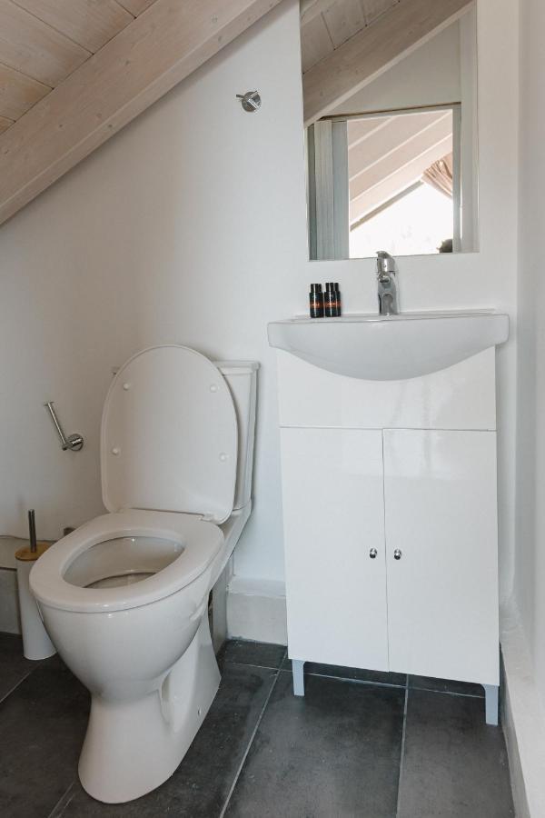 Ariti Luxury Apartment, นิเกียนา ภายนอก รูปภาพ