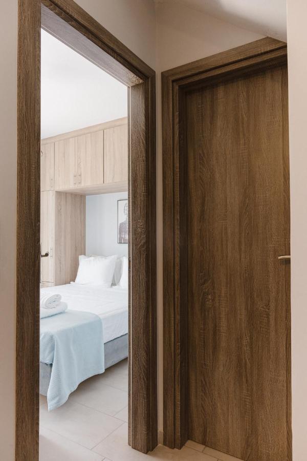Ariti Luxury Apartment, นิเกียนา ภายนอก รูปภาพ